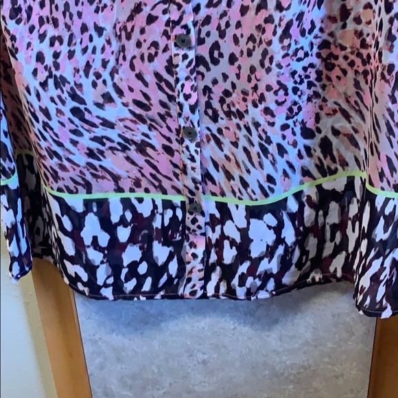 Cabi sleeveless top - Picture 3 of 4